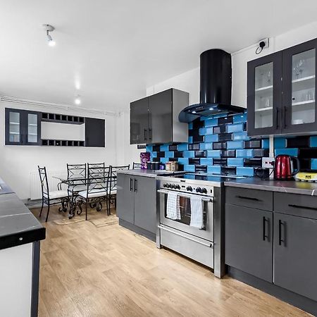 Stylish Excel 3 Bedroom Flat Лондон Екстер'єр фото