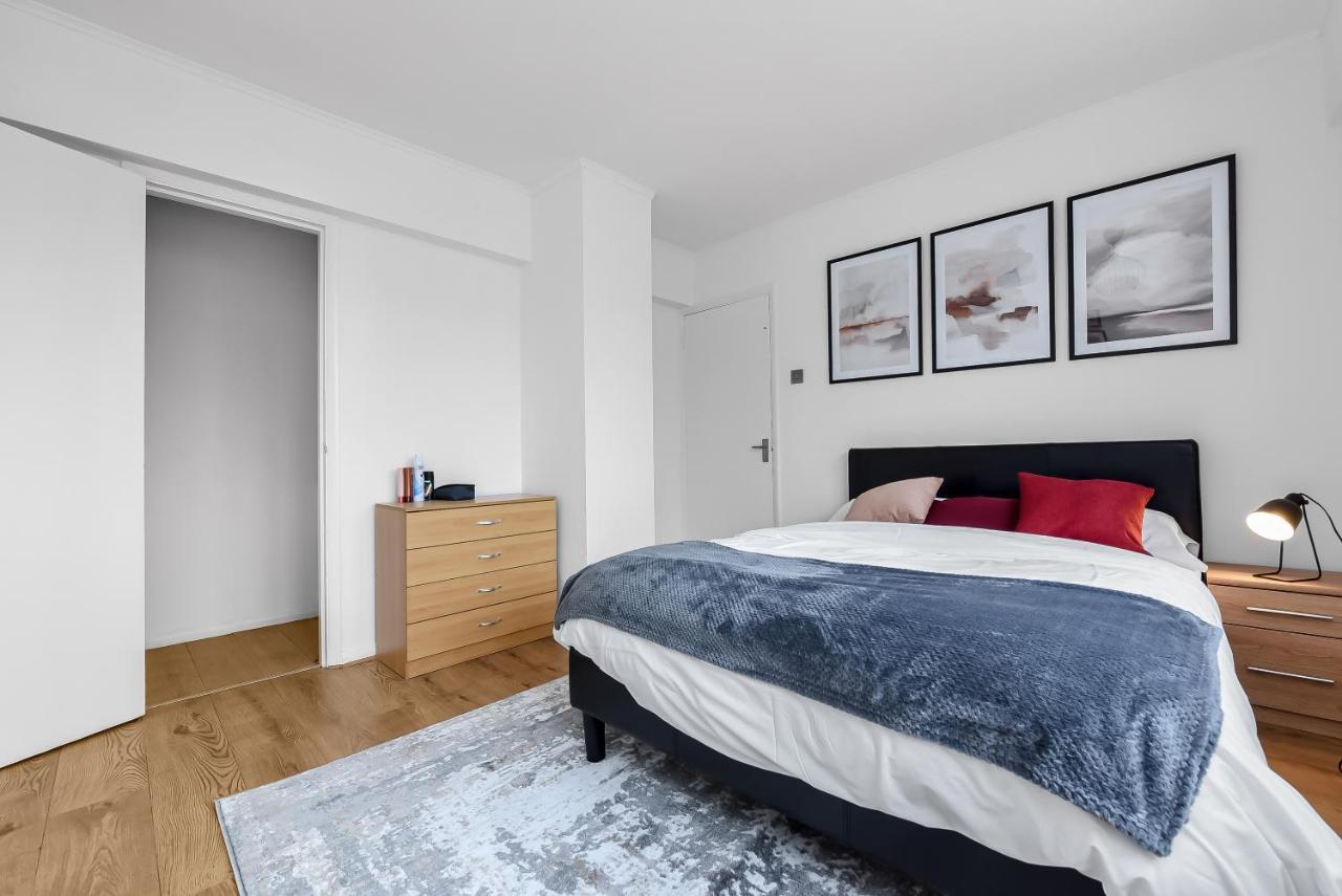 Stylish Excel 3 Bedroom Flat Лондон Екстер'єр фото