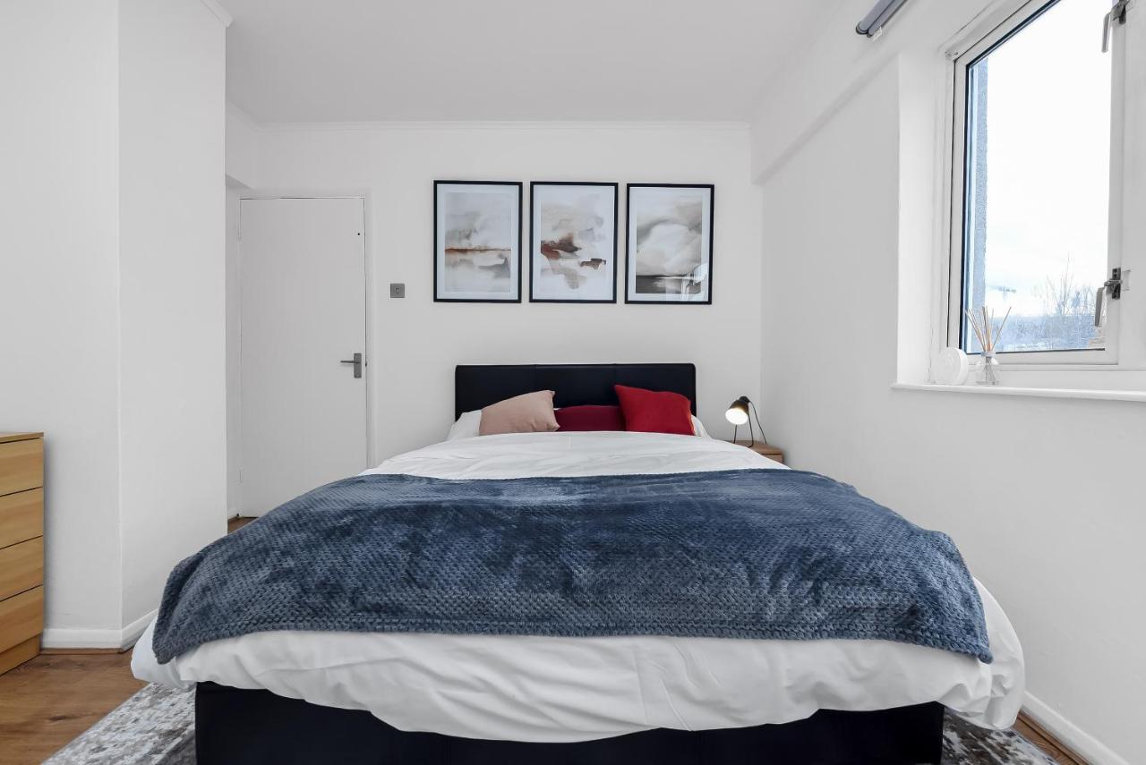 Stylish Excel 3 Bedroom Flat Лондон Екстер'єр фото